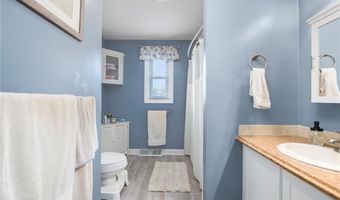 11 Nichole Ln, Coventry, RI 02816