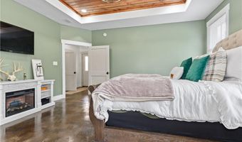 1100 Foxtrap Rd, Axis, AL 36505