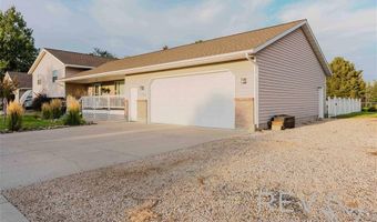 908 35th St, Cody, WY 82414