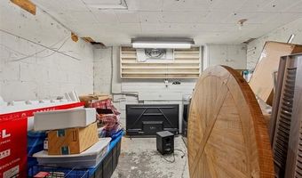 15570 Angelique Ave, Allen Park, MI 48101