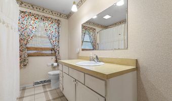 1055 Thomas Dr, Ashland, OH 44805