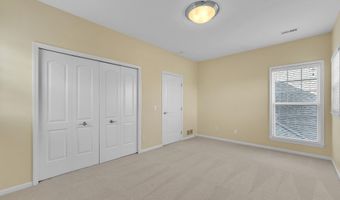 2950 Hunley Dr, Ann Arbor, MI 48105