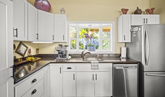 1004 N Honokala Rd Unit B, Haiku, HI 96708