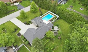 3401 Woodview Pl, Columbus, OH 43220