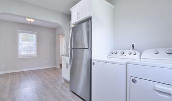 68 Elm St, Beachwood, NJ 08722