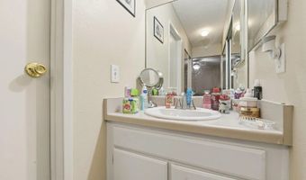 2566 White Oak Pl 6, Escondido, CA 92027