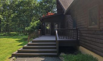 14 E Point Rd, Albrightsville, PA 18210