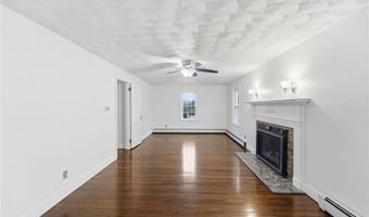 252 S Main St, Coventry, RI 02816