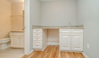 273 Scio Village Ct 125, Ann Arbor, MI 48103