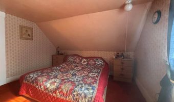 121 Main Rd, Abbot, ME 04406