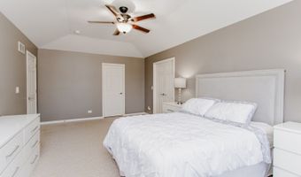 3 BLACKWOLF Ct, Algonquin, IL 60102