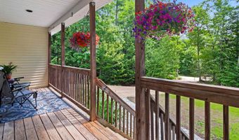 633 Beauty Hill Rd, Barnstead, NH 03218