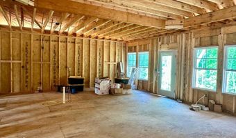 452 Somerset Dr, Appomattox, VA 24522