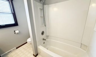 1219 SW 8th Ave, Aberdeen, SD 57401