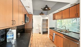 615 Glen Eden Ct, Aurora, OH 44202