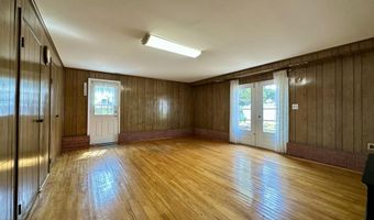 404 Harmony Rd, Middletown, NJ 07748