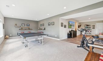 102 PHOEBE Ct, Lake Frederick, VA 22630