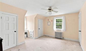 142 Ferry Rd, Bristol, RI 02809