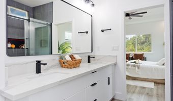 15-1038 AMAU Rd, Keaau, HI 96749
