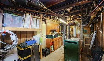8 Lawrence St, Cumberland, RI 02864