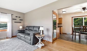 3045 Hales Mill Rd, Asbury, IA 52002