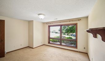 7067 NW 28th St, Ankeny, IA 50023