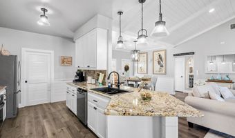 104 Bay Hbr, Aransas Pass, TX 78336