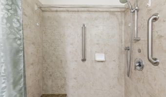 18 Upena Ln E104, Kihei, HI 96753