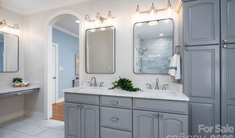 1617 Brook Rd, Charlotte, NC 28205