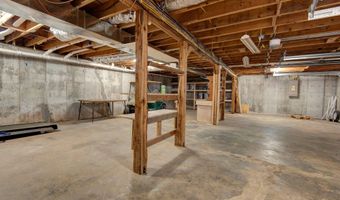 9641 State Highway 39, Aurora, MO 65605