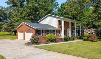 910 CHEROKEE Trl, Anniston, AL 36206