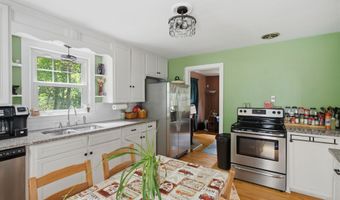 84 Lakeview Ave, Cheshire, CT 06410