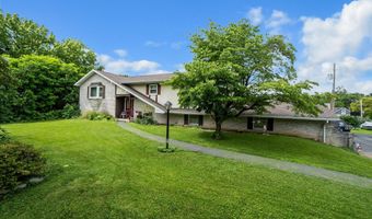2057 GROVE St, Allentown, PA 18104