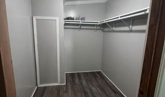 351 Center St, Algonac, MI 48001