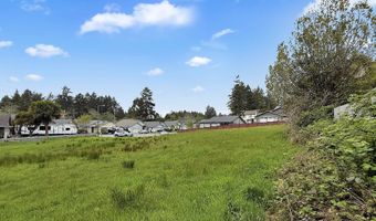 6923 OAKWOOD Ct, Brookings, OR 97415