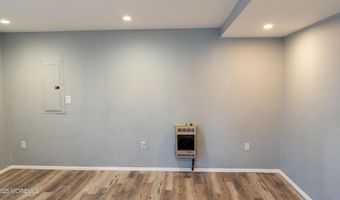 6 Reno Ct, Barnegat, NJ 08005