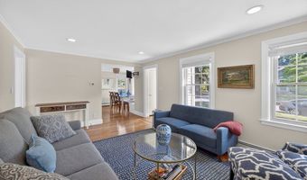 9 Milton Rd, Barrington, RI 02806