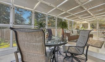 1099 PARKVIEW Dr, Brookings, OR 97415