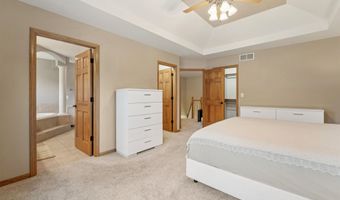 228 E THORNBROOK Ln, Appleton, WI 54913