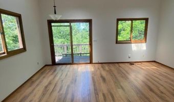 6 Davos Dr 8, Alloway, NJ 07462