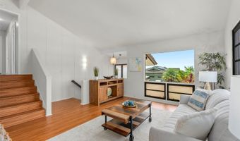 98-1794 Kupukupu St, Aiea, HI 96701