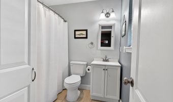43 Fiber St, Bay St. Louis, MS 39520
