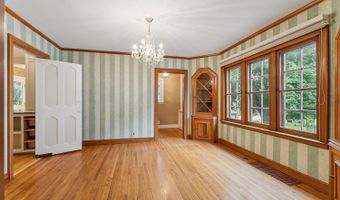 914 Ash St, Baraboo, WI 53913