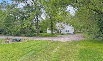 605 Hollywood Heights Rd, Caseyville, IL 62232