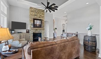 4313 Lakeview Ter, Basehor, KS 66007