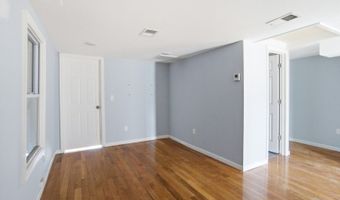 13 Cottage St, Bayonne, NJ 07002