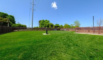 4133 Towne Green Cir, Addison, TX 75001