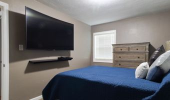 2011 Rosewood Ave, Anderson, IN 46011