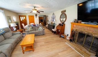 453 Hillcrest Dr, Ashland, OH 44805