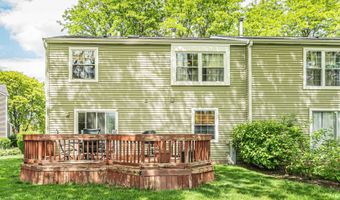 1911 Ozark Pkwy, Algonquin, IL 60102